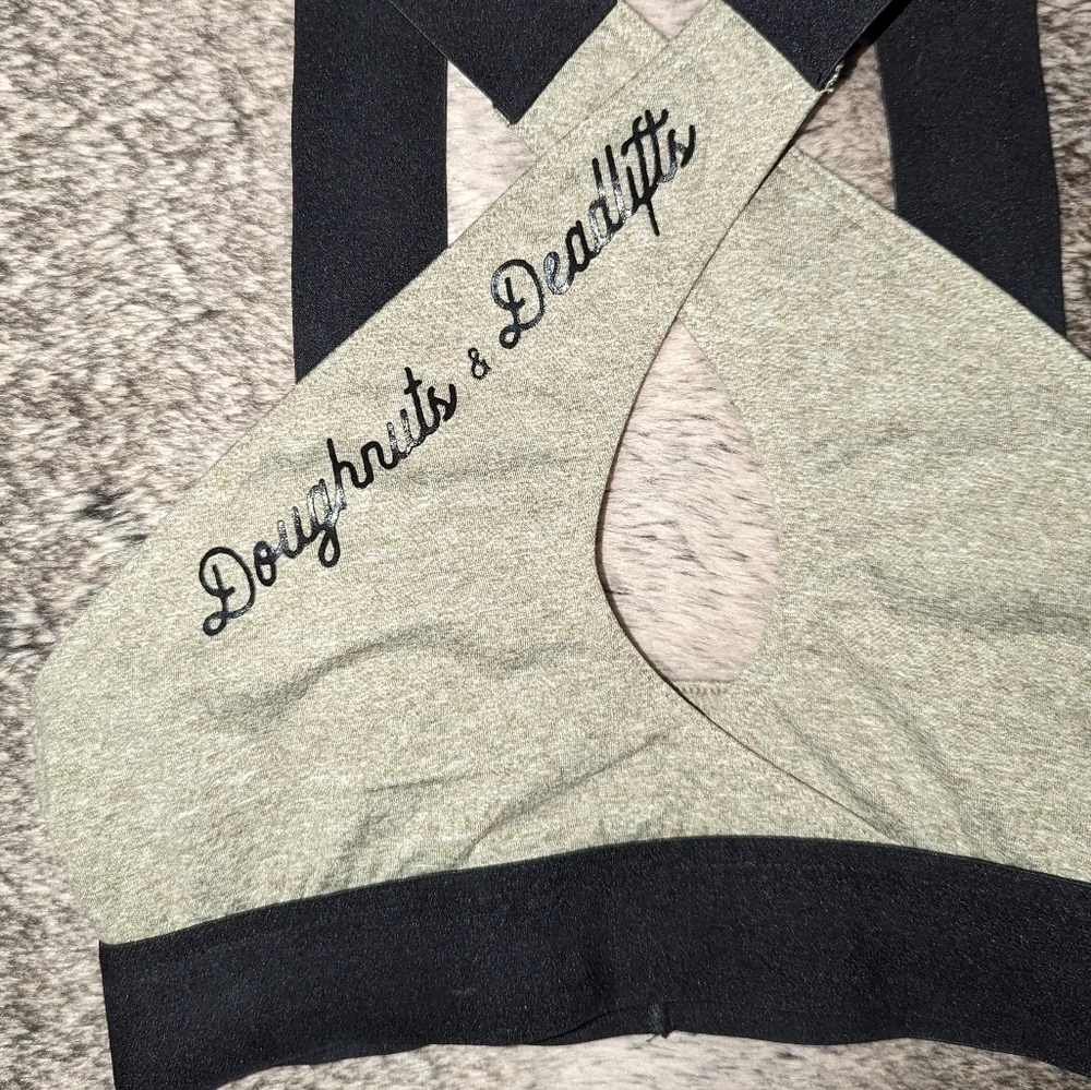 Doughnuts & Deadlifts Keyhole Crossfront Sports Bra Women's Medium